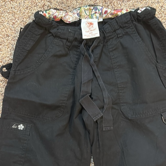 Black pair of scrubs/Koi, used good condition. - Picture 2 of 3